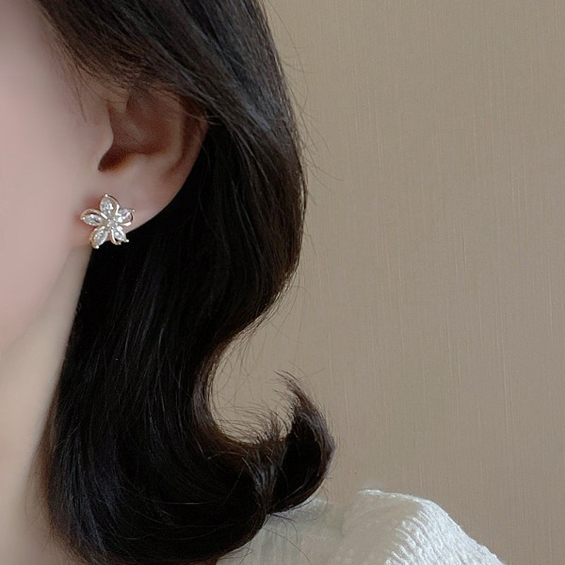 Dainty Flower Stud Earrings fo - Helix Cartilage Ring avaliação e preço