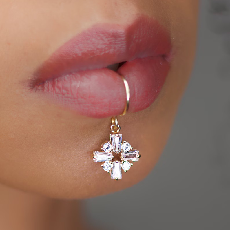 Luxury Gold Color Flower Shape - Body Jewelry Quality avaliação e preço