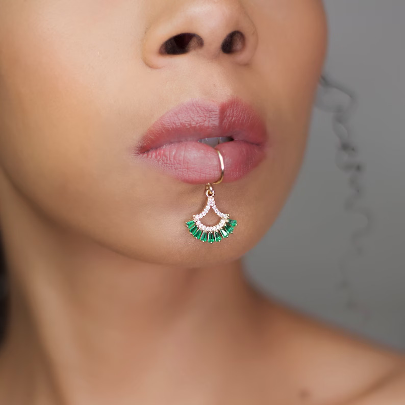 Luxury Gold Color Flower Shape - Body Jewelry Quality avaliação e preço