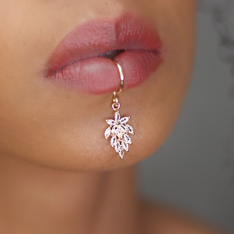Luxury Gold Color Flower Shape - Body Jewelry Quality avaliação e preço